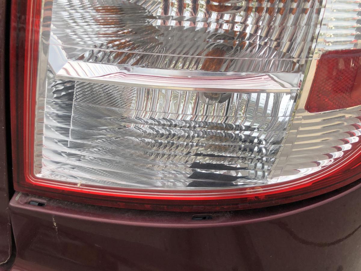 Suzuki SX4 Stufenheck R&uuml;ckleuchte rechts R&uuml;cklicht Heckleuchte Limo 4-t&uuml;rer