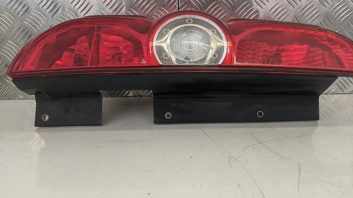 Fiat Doblo Typ 263 R&uuml;ckleuchte links 518106740 R&uuml;cklicht