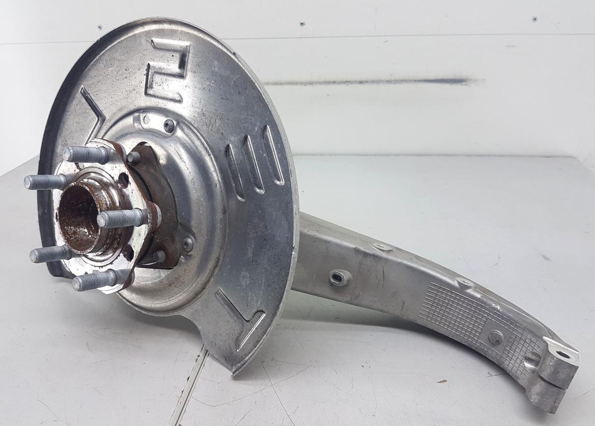 Tesla Model Y Achsschenkel vorn links Bj2022 355x25mm Dualmotor Performance