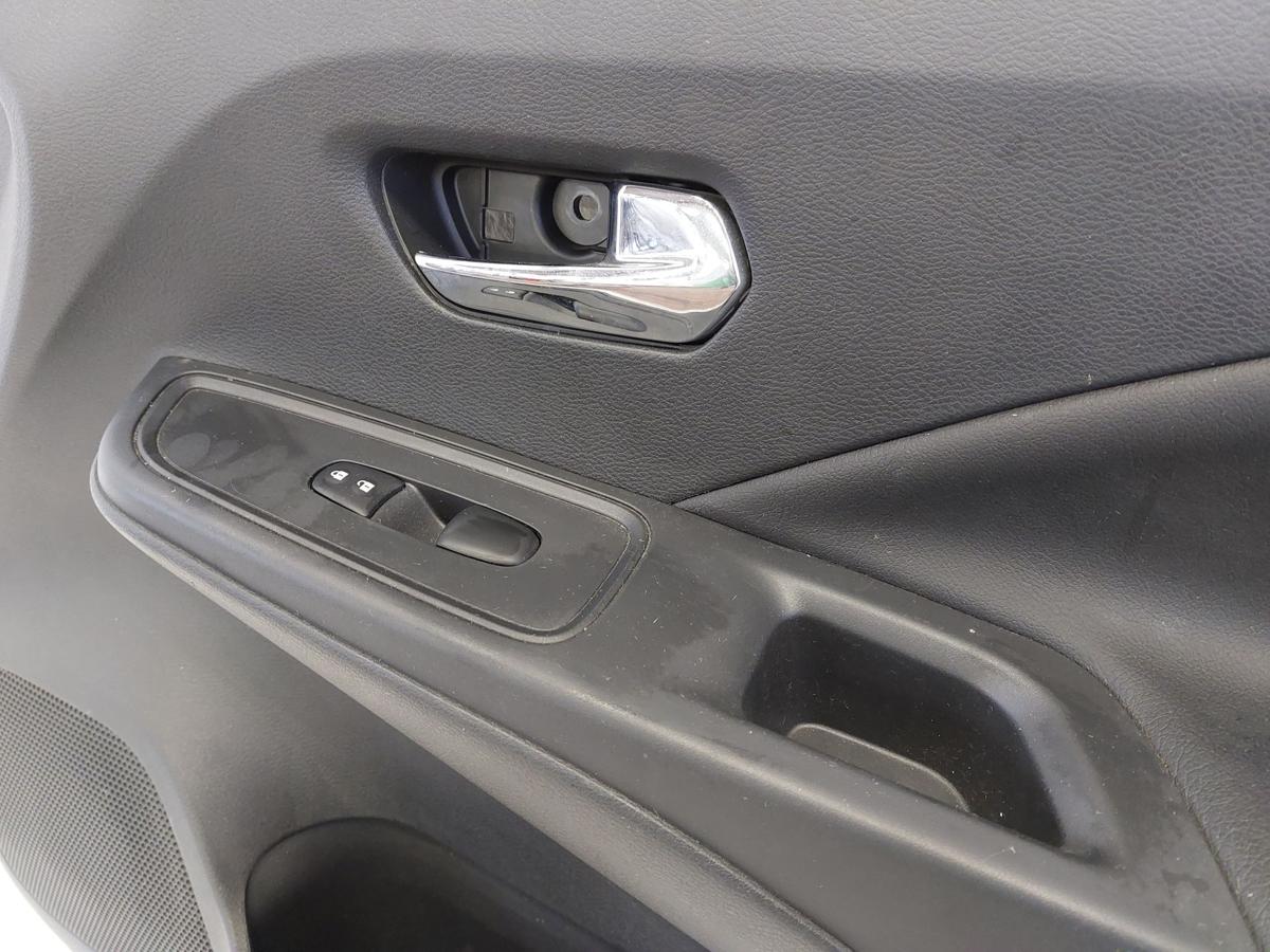 Nissan Micra K14 T&uuml;rverkleidung vorn rechts Innenverkleidung T&uuml;r T&uuml;rpappe