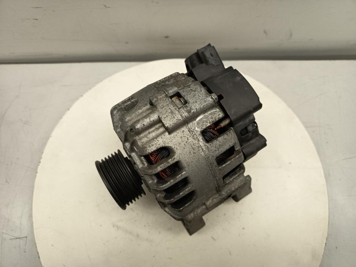 Peugeot 206+ original Lichtmaschine Generator 1.1l 44kW Benzin 90A Bj 2009