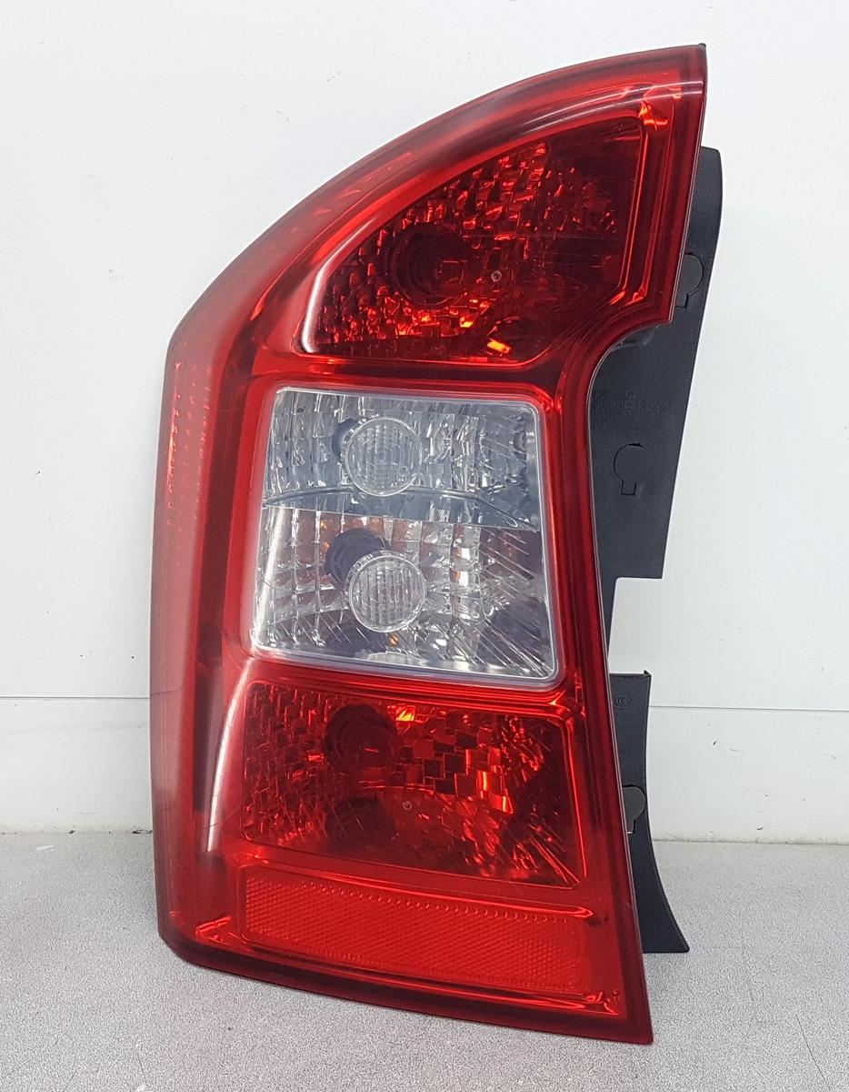 Kia Carens III R&uuml;ckleuchte R&uuml;cklicht links in rot weiss Bj2007