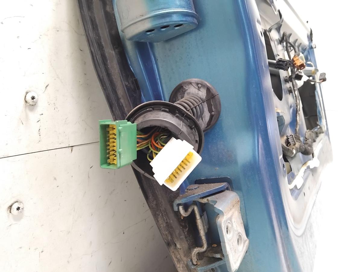 Peugeot 207 CC T&uuml;r rechts Beifahrert&uuml;r blaumetallic KMU blau neysha Bj.2009