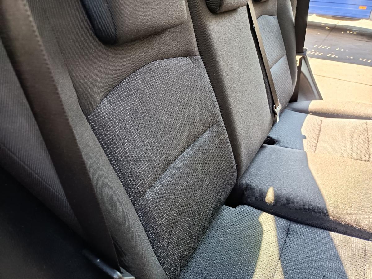 Mazda 2 DY original Rücksitzbank hinten Fond Stoff schwarz/grau Bj 2006