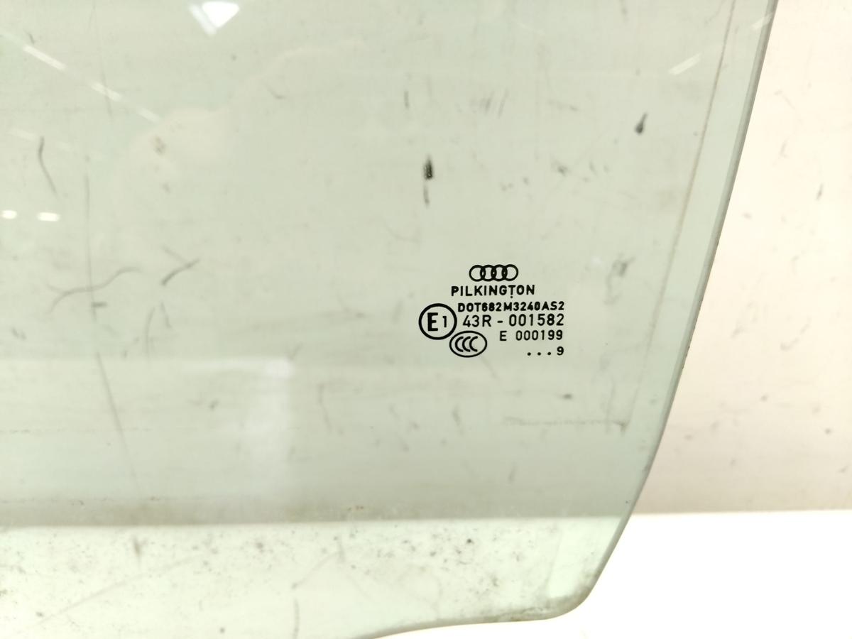 Audi A3 8P Türscheibe vorn links 3-Türer grüncolor Bj.2009