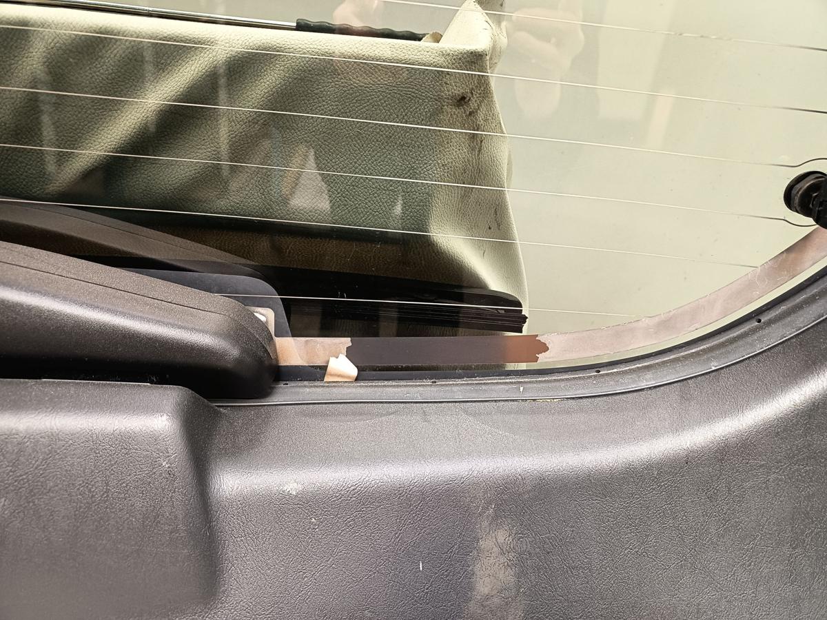Hyundai Tucson 1 orig Heckklappe mit Scheibe (klappbar) EB Ebony Black Bj 2006