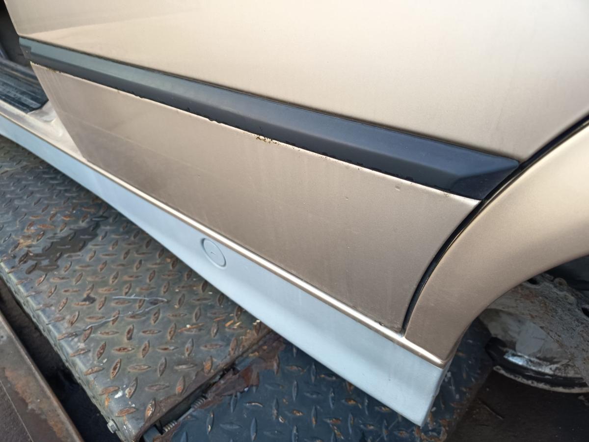 BMW 3er E36 Limousine original T&uuml;r hinten links Fond 301 Kaschmirbeige Bj 1992