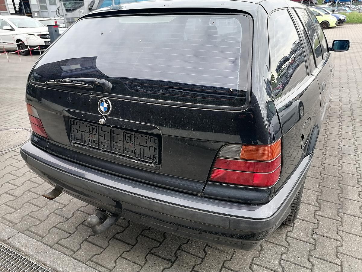 BMW E36 Rücklicht links Rückleuchte Heckleuchte Touring BJ96-98