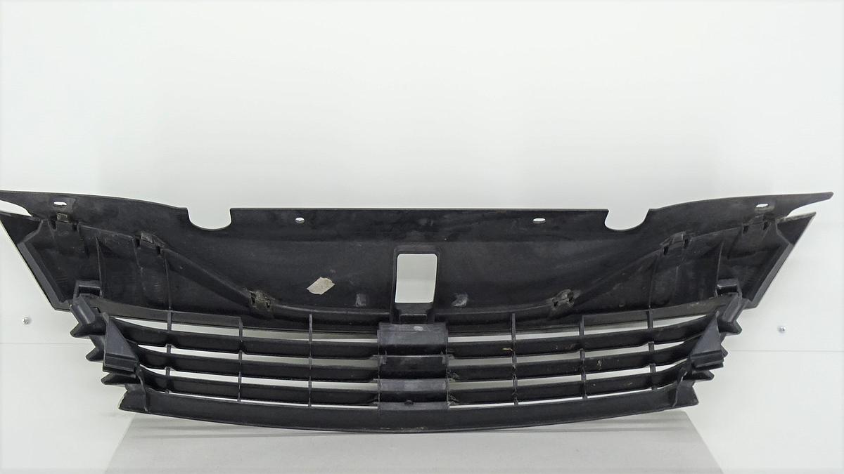 Renault Laguna II Bj2003 Kühlergrill in silber 8200012581 Modell bis 2005