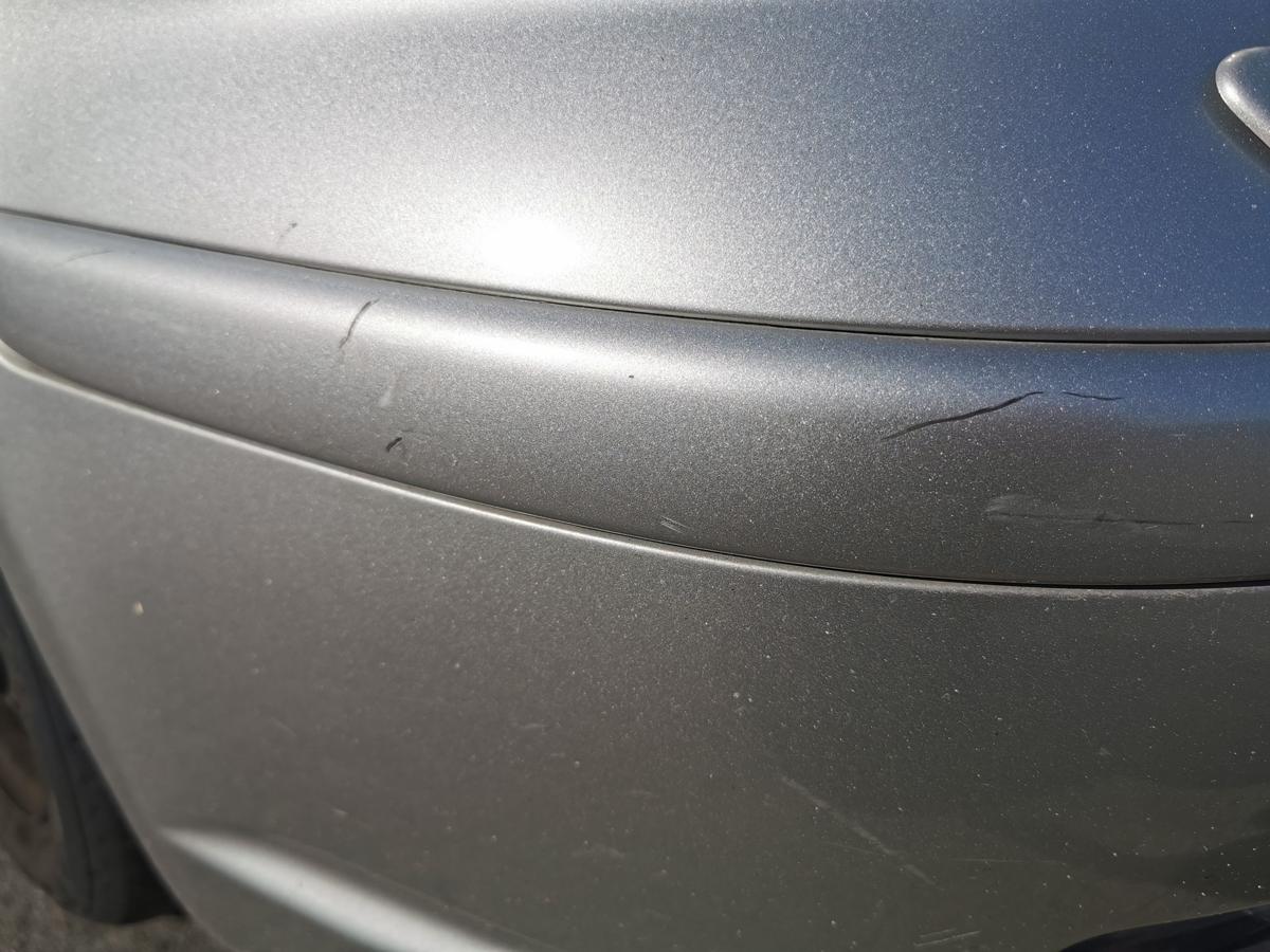 Toyota Avensis T25 Stossfänger Stossstange Bumper vorn SRA NSW 1C0 Radiant Silv