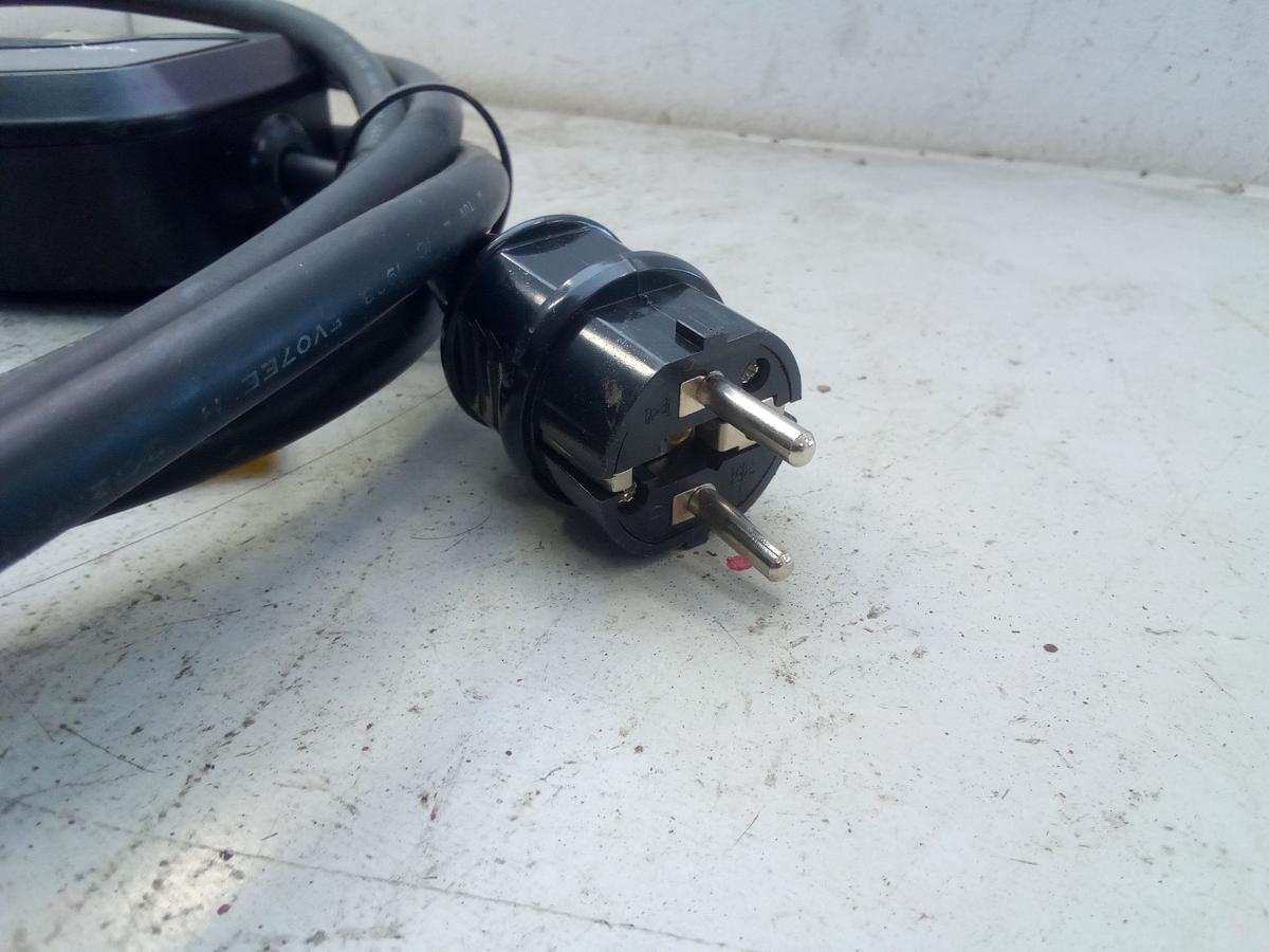 Ladeger&auml;t Mode 2 EV Charging Box, 6 meter L&auml;nge Schuko 220V 16A IP65