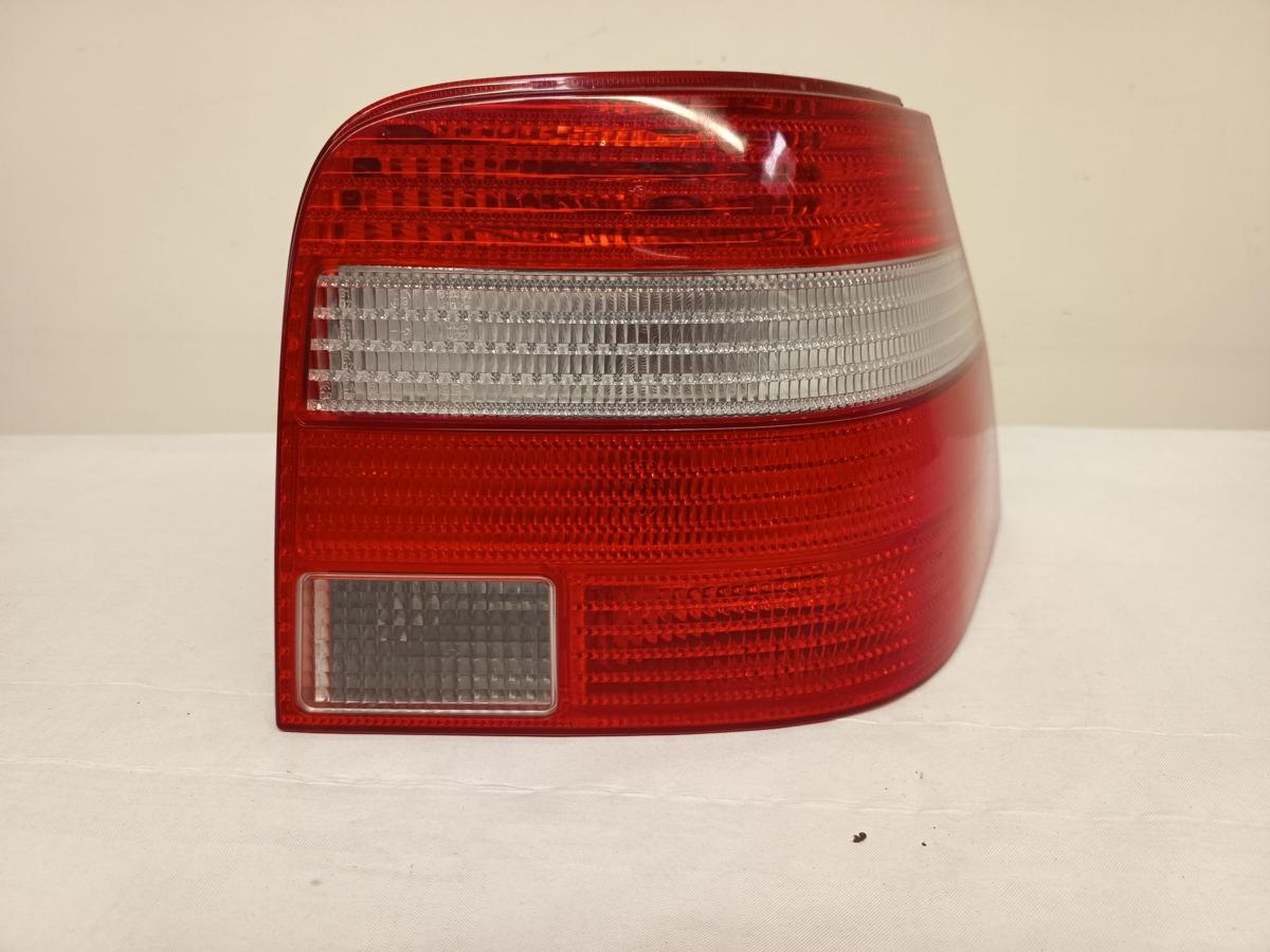 VW Golf IV 1J orig Rückleuchte Schlusslicht hinten rechts Beifahrerseite Bj 2003