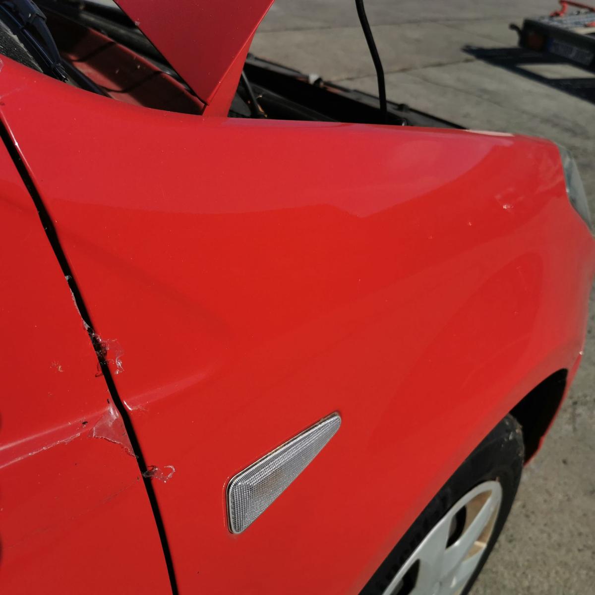 Dacia Sandero BS0 Kotflügel Fender Seitenwand vorn rechts OV21D RED PASSION