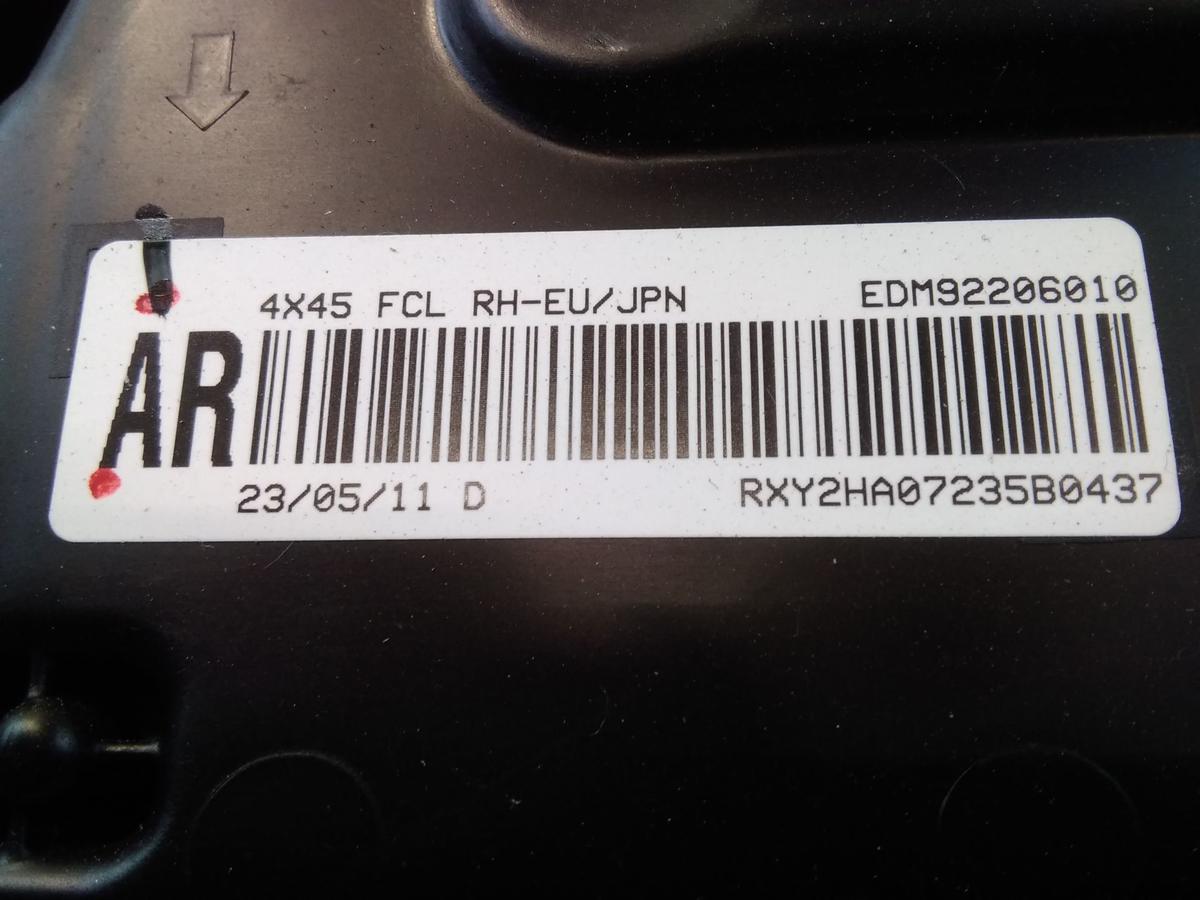 Mitsubishi Eclipse Cross original LED Tagfahrleuchte Scheinwerfer vorn links oben