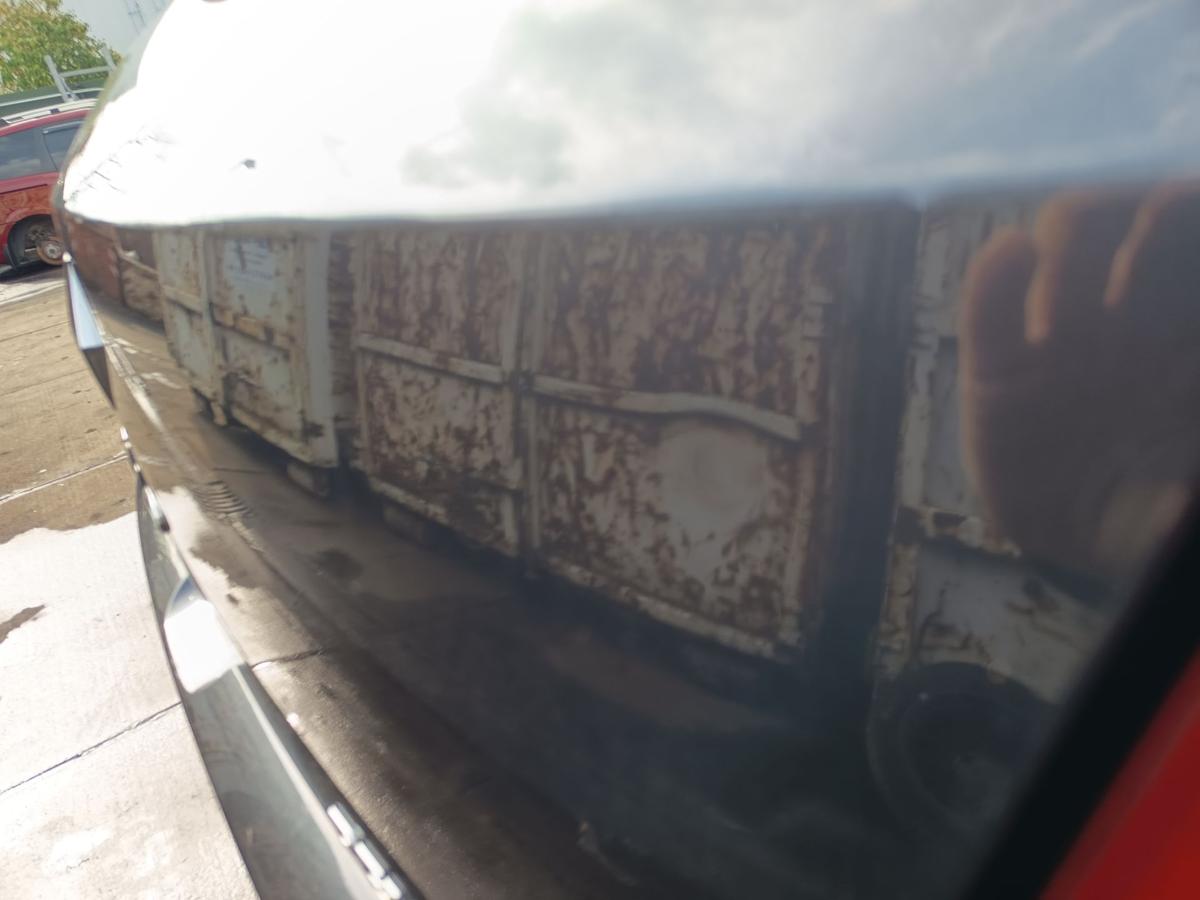 Renault Clio III Limo original Heckklappe mit Scheibe B66 Graphit Bj 2006