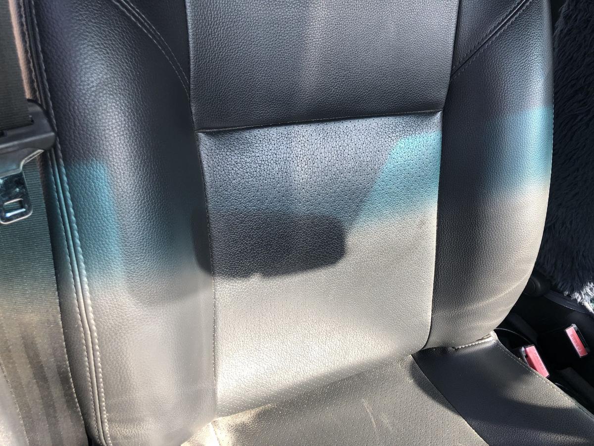 Dacia Duster 1 Typ HS Sitz vorn rechts Beifahrersitz Leder Kunstleder o Heizung