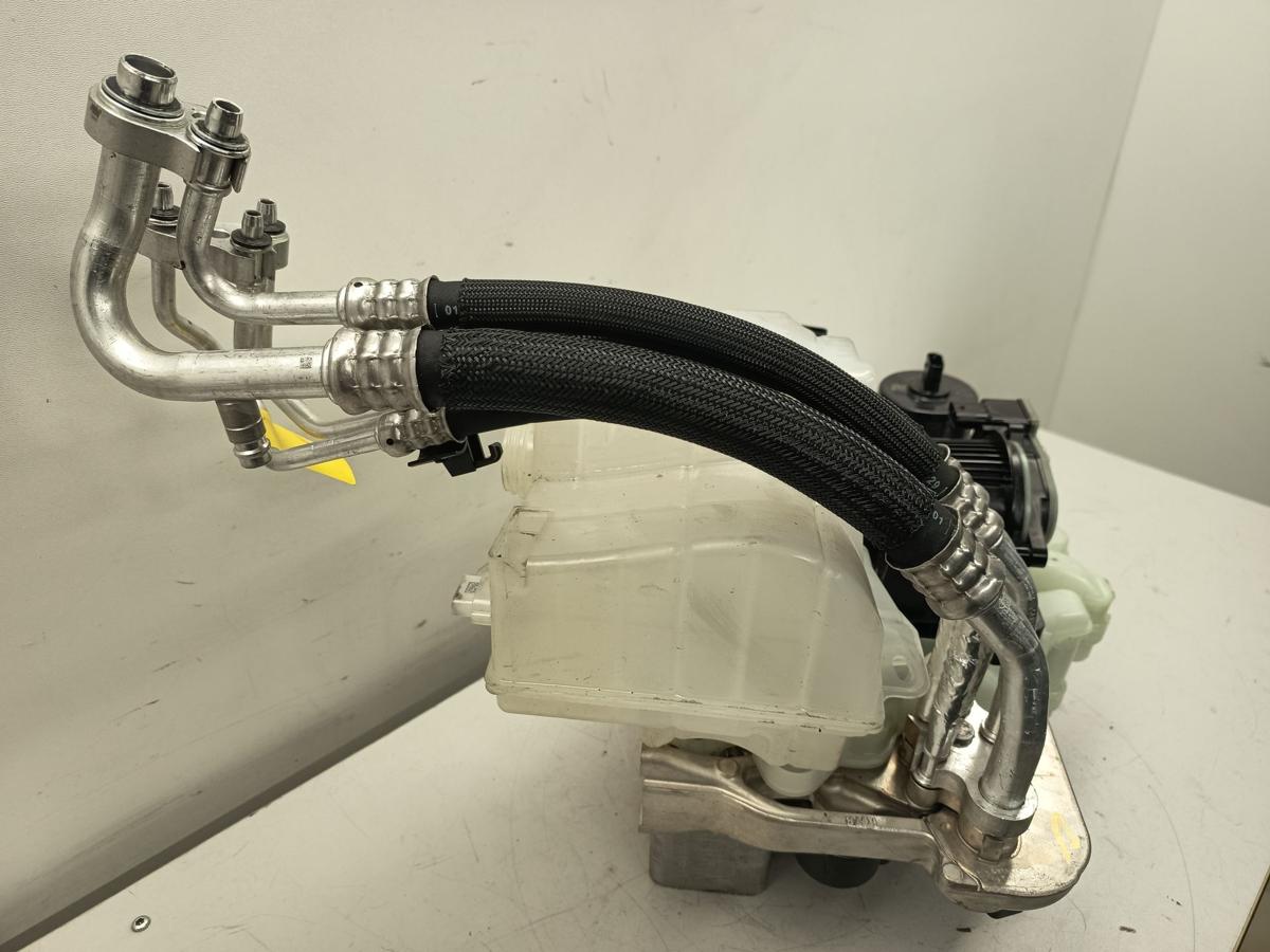 Tesla Model Y original W&auml;rmetauscher Klima 152300700F vorn Baujahr 2025