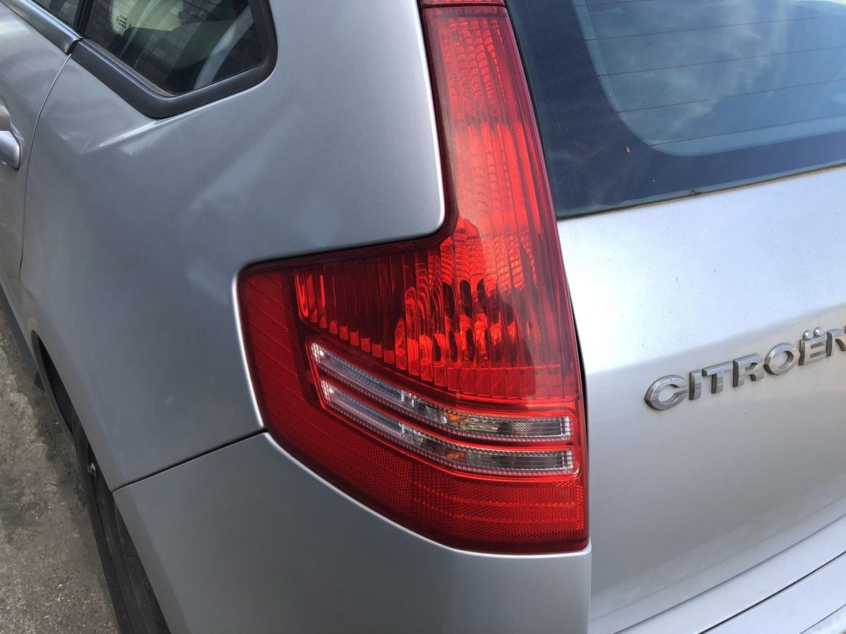 Citroen C4 Typ L R&uuml;ckleuchte links Ober- und Unterteil 5 t&uuml;rig R&uuml;cklicht
