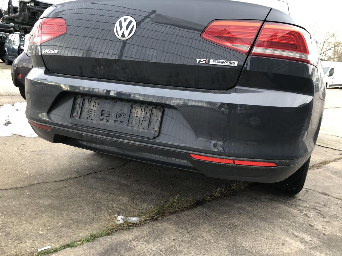 VW Passat 3G B8 Limo Stoßfänger hinten Heckschürze Heckstoßstange ohne PDC LI7F