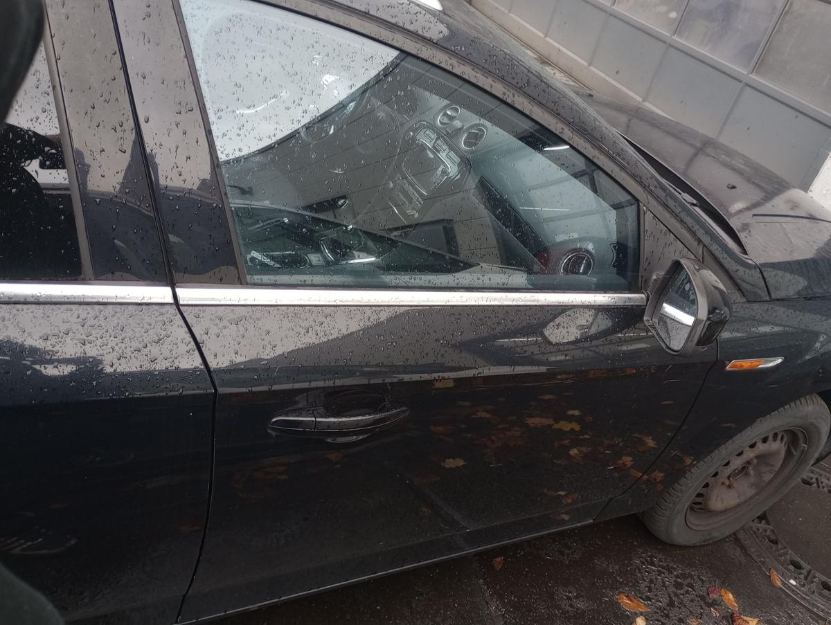 Ford Mondeo IV Kombi orig Tür vorne rechts Beifahrer Panther Schwarz Bj 2010
