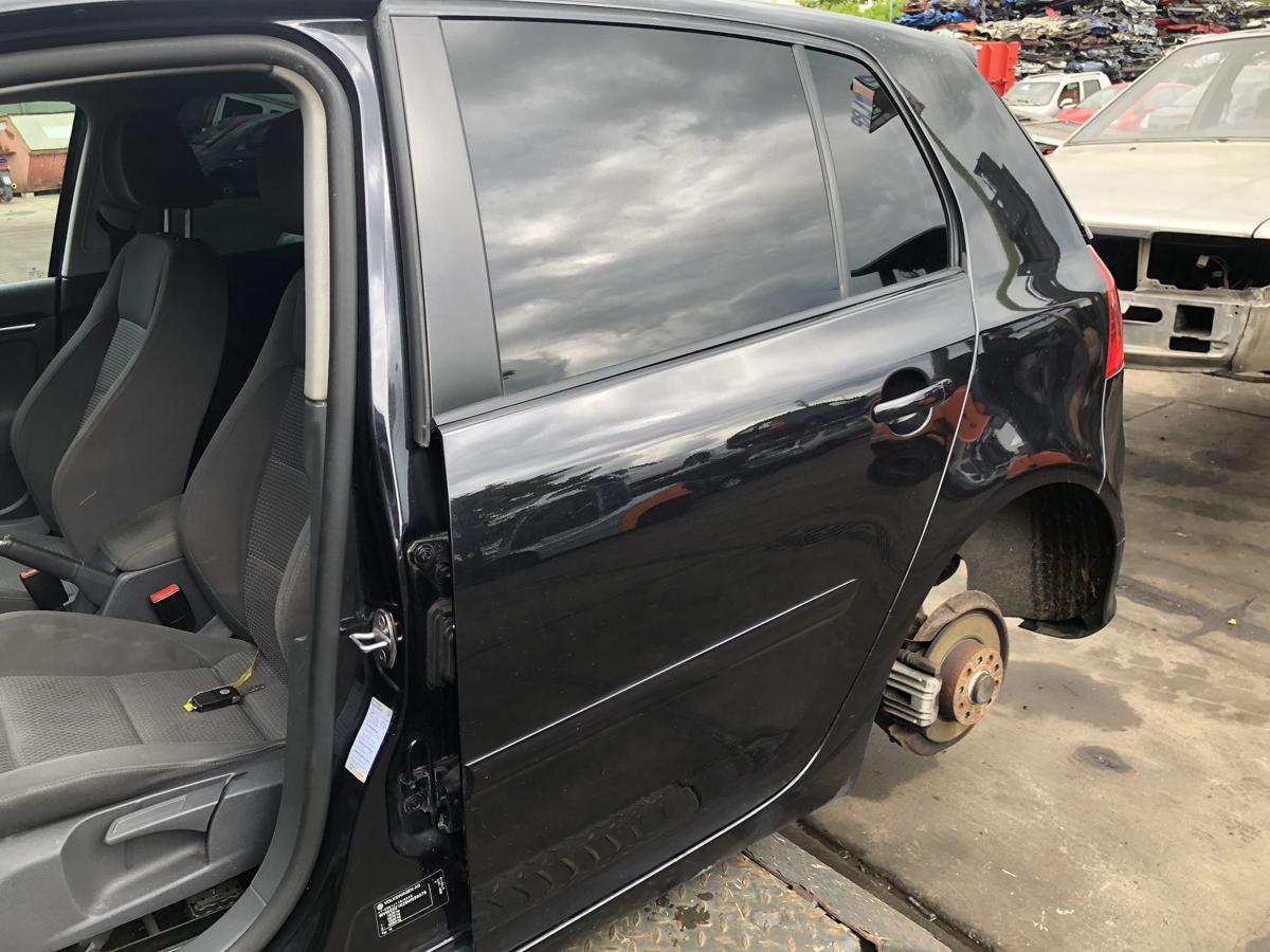 VW Golf V Limo original Tür hinten links Fond C9Z Black magic Bj 2008