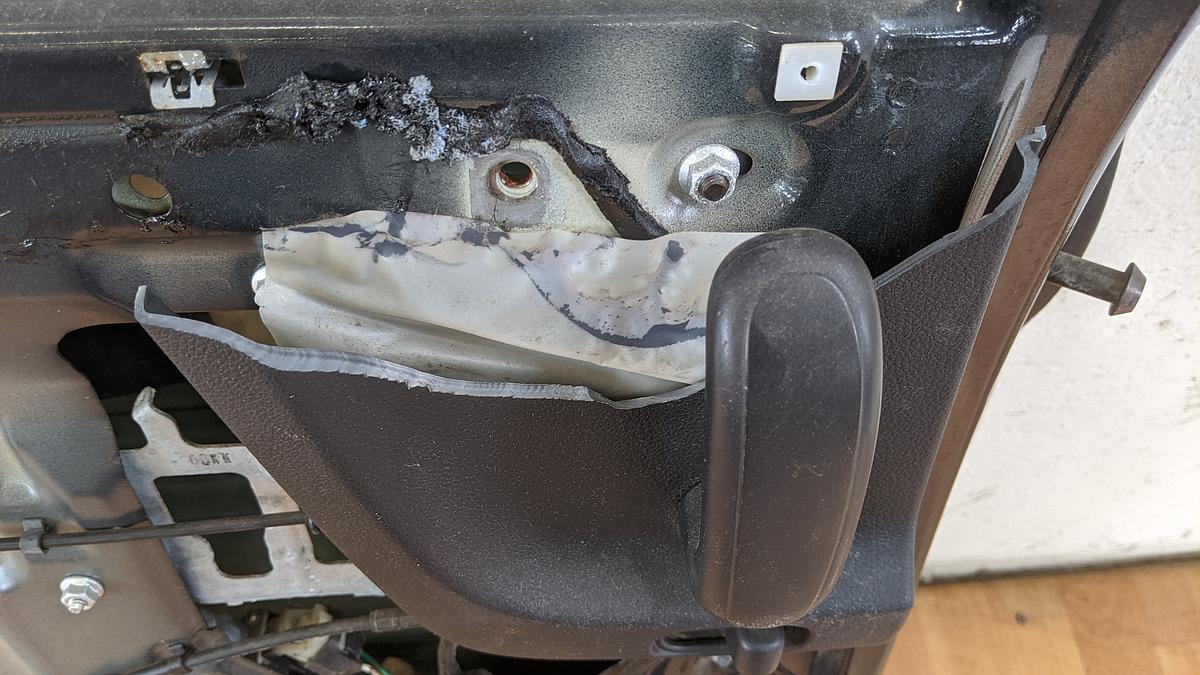 KIA Carnival III T&uuml;r Schiebet&uuml;r hinten links Rohbau MIDNIGHT BLACK [9B]