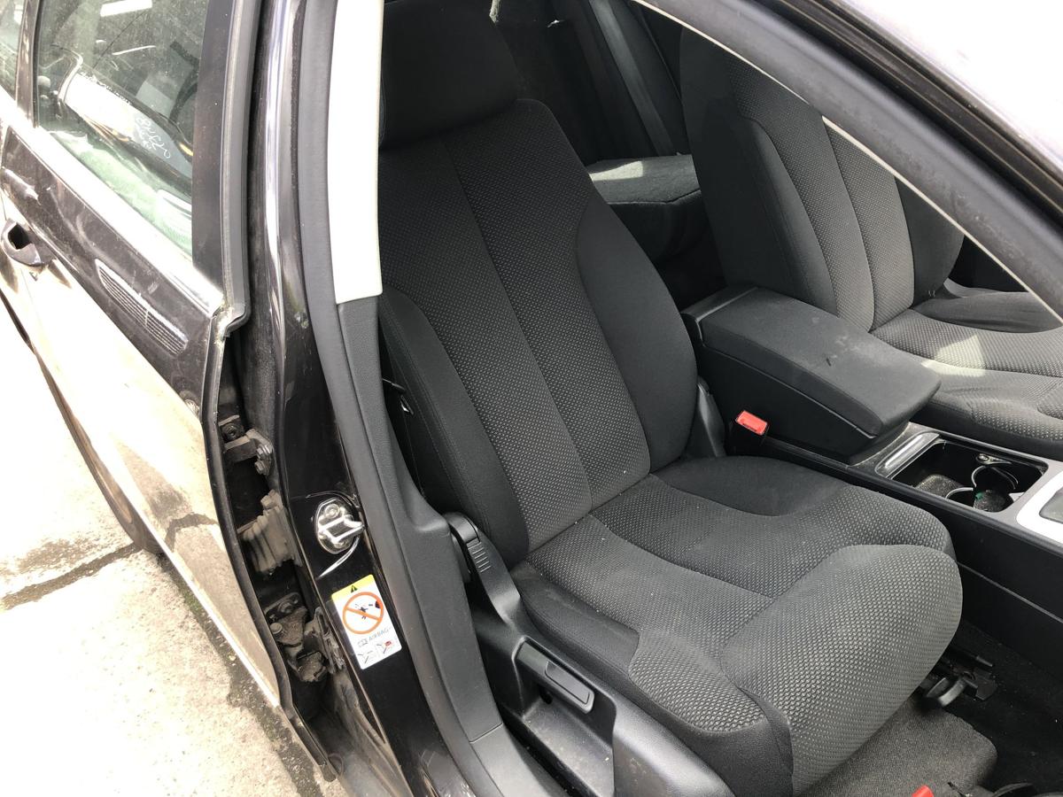 VW Passat 3C B6 Variant Sitz vorn rechts Beifahrersitz Komfortsitz mit Heizung