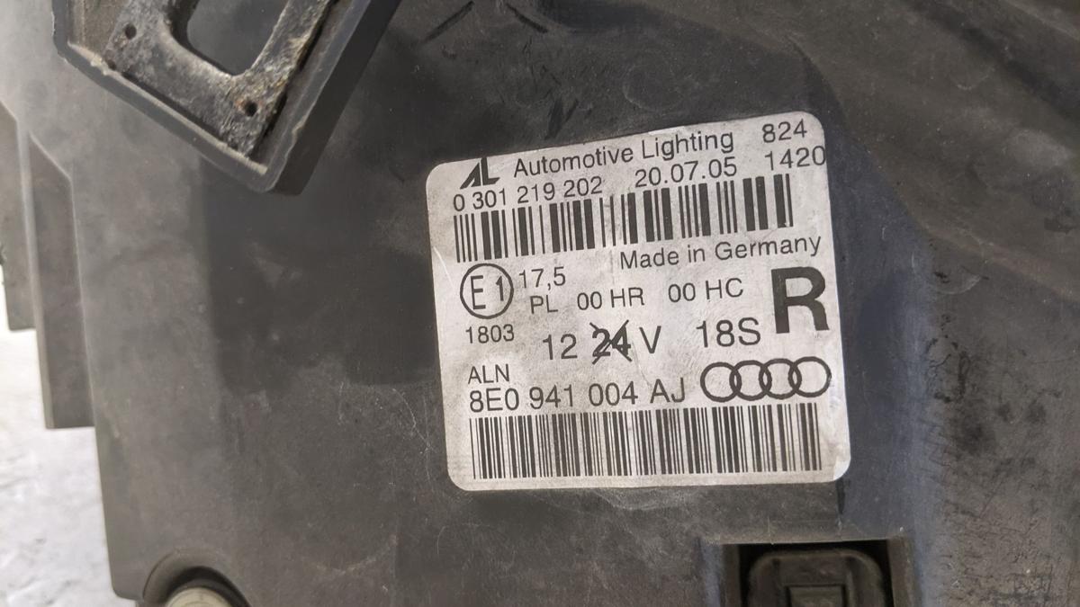 Audi A4 8E B7 Avant Scheinwerfer rechts Hauptscheinwerfer Lampe Originalteil