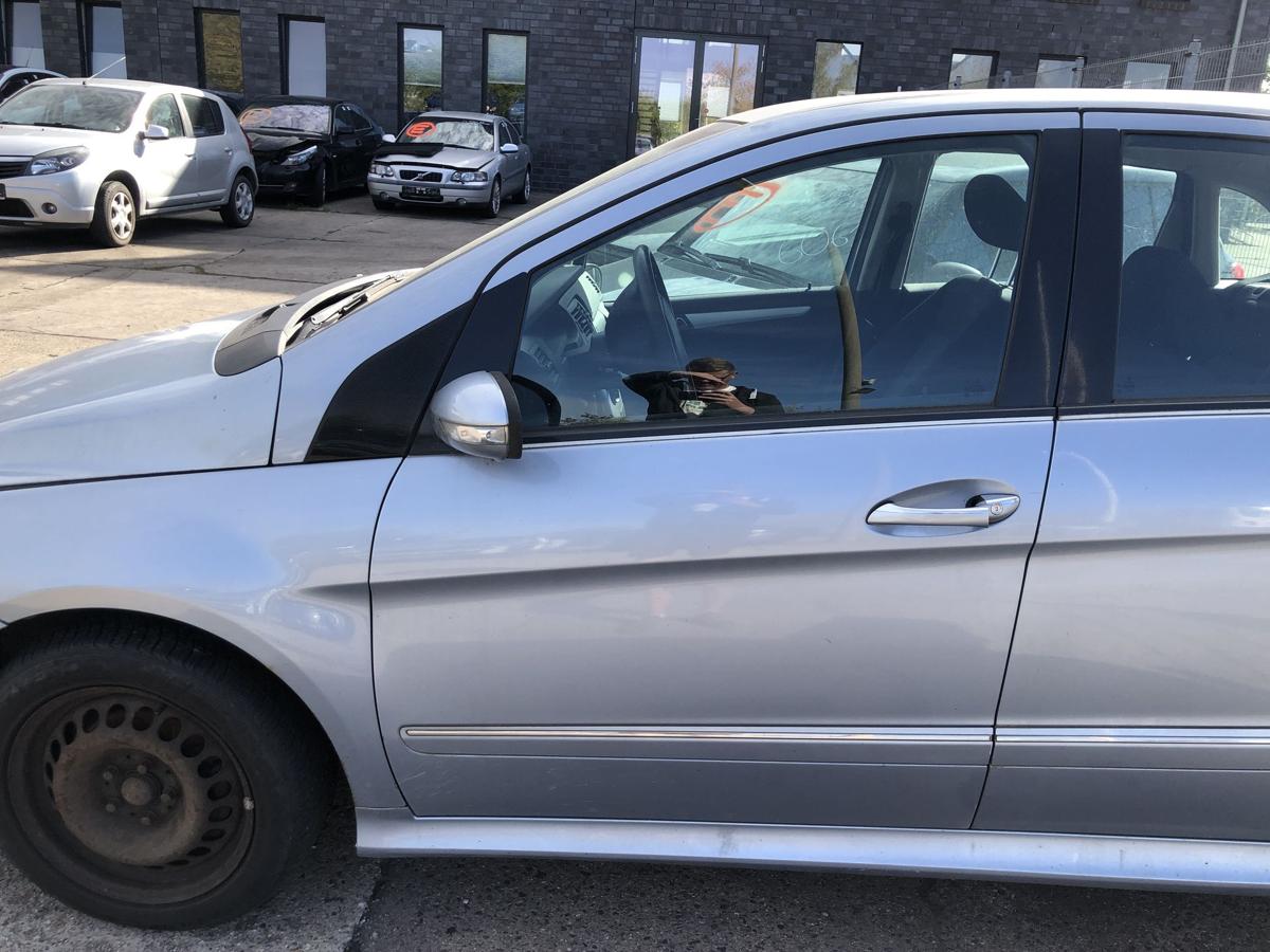 Mercedes B-Klasse W245 T&uuml;r vorn links Fahrert&uuml;r im Rohbau 391 Horizontblau