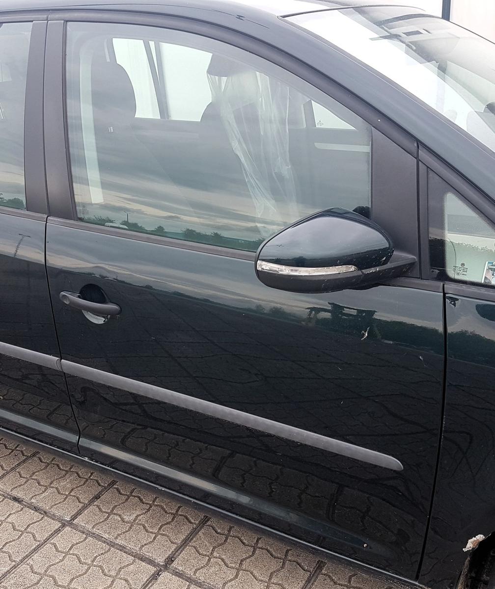 VW Touran 1T3 T&uuml;r vorn rechts in LD6W Veneziengr&uuml;n Bj2013 Rohbaut&uuml;r