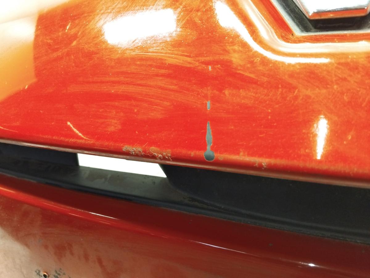 Renault Twingo 2 original Stoßstange Stoßfänger vorn rot OV727 red brisk Bj.2008
