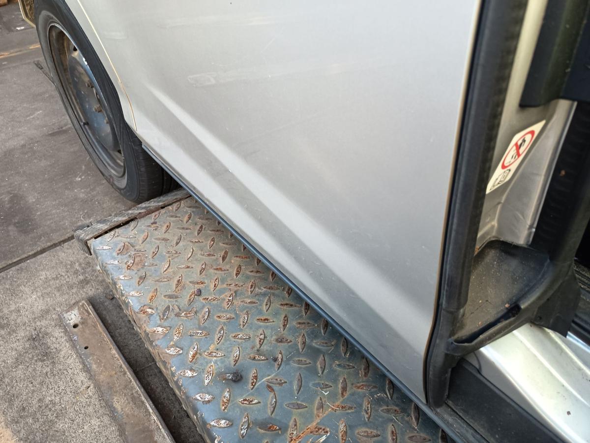 Ford B-Max original T&uuml;r hinten rechts Fond Rohbau Polarsilber met Bj 2013