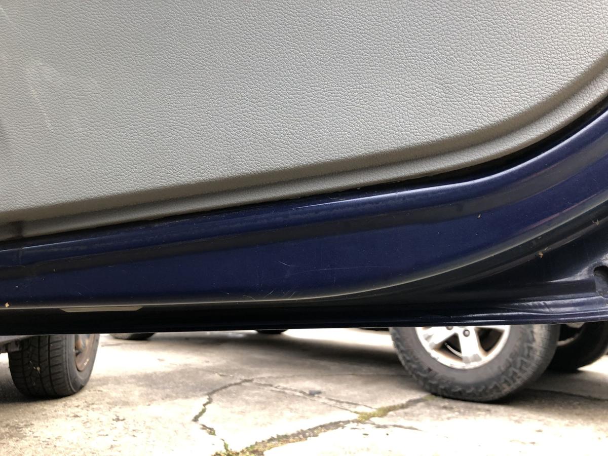 Dacia Logan MCV Tür hinten rechts Kombi Fondür kleine Dellen OV61H Blue Marine