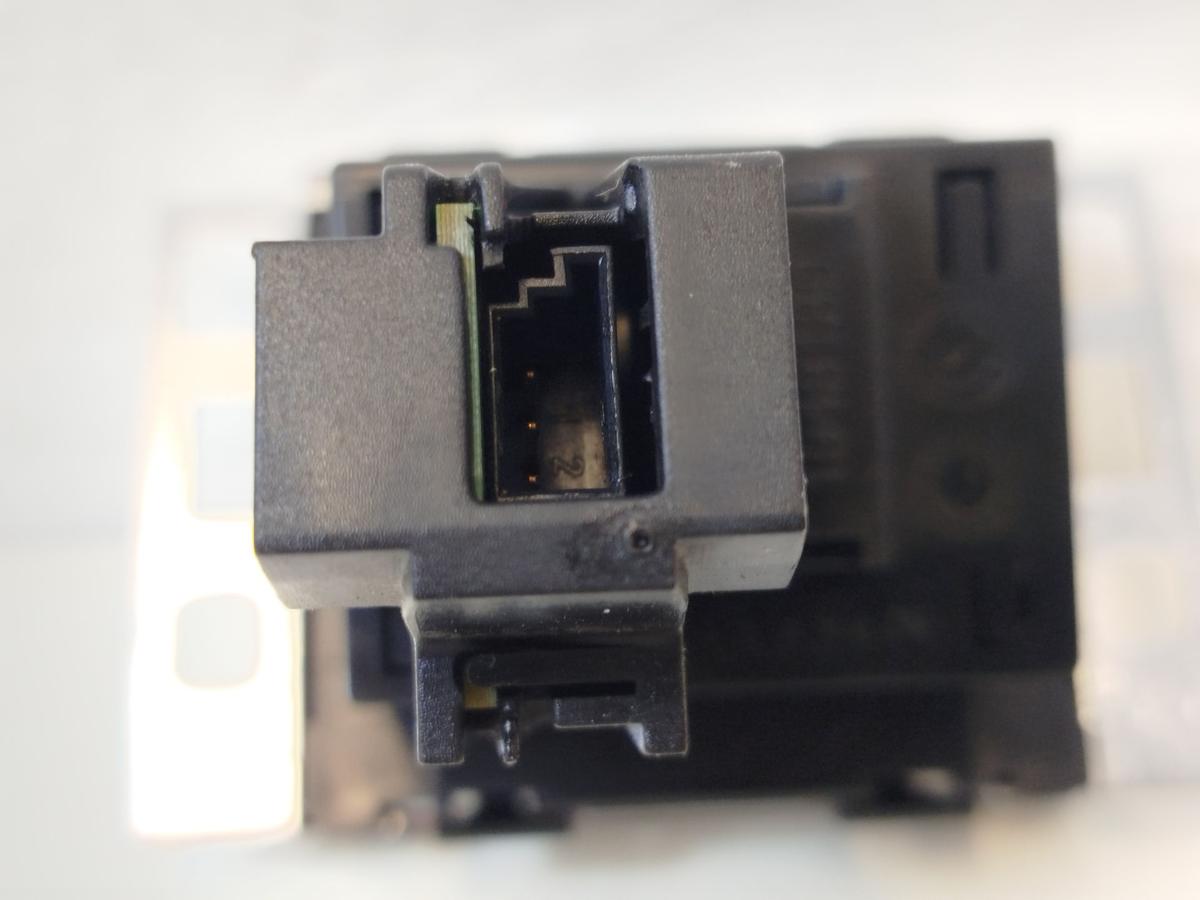 VW Passat 3C B7 Variant Analoguhr Uhr Armaturenbrett mitte OEM