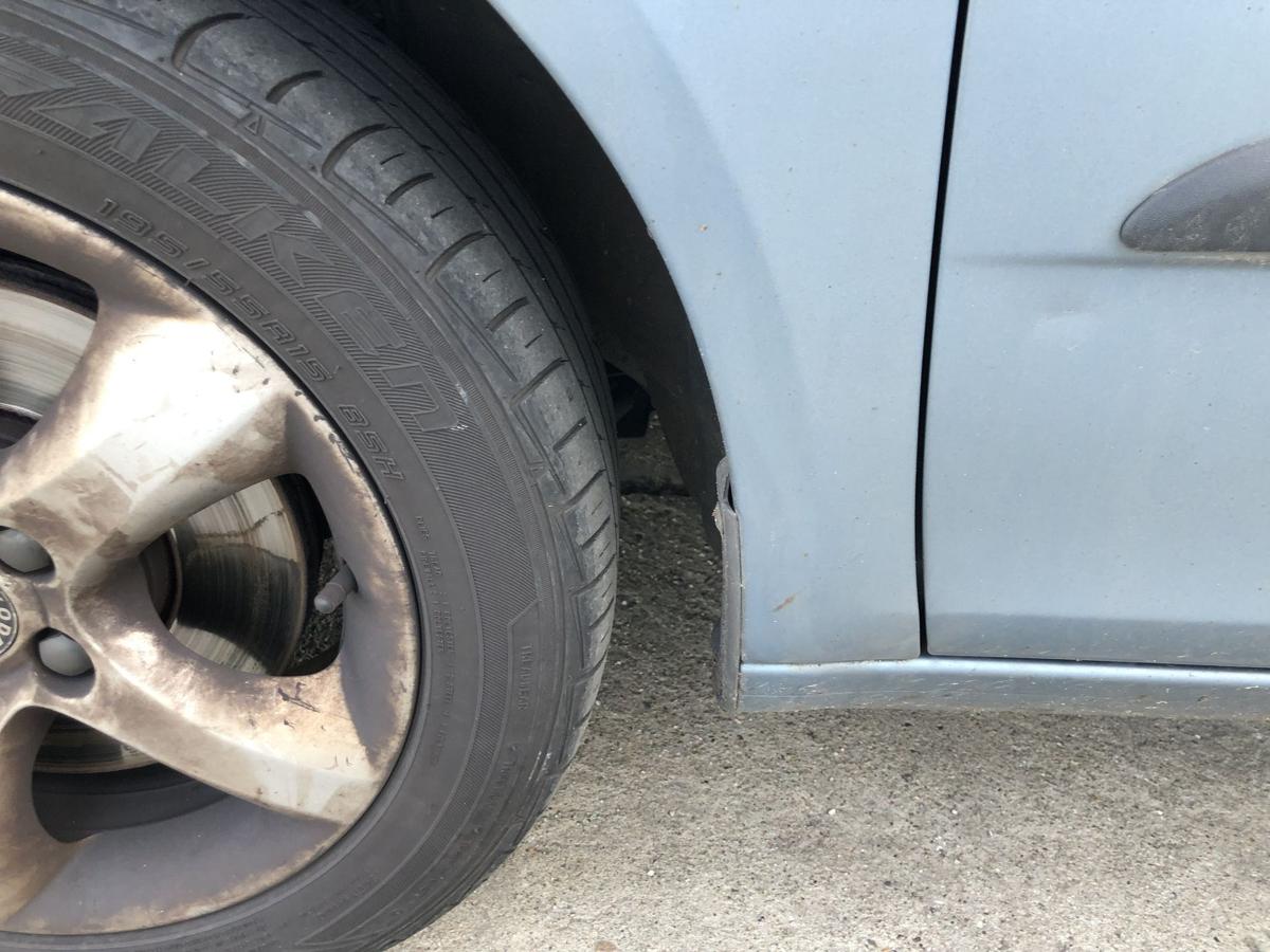 Skoda Fabia II 2 Typ 5J Kotfl&uuml;gel vorn links 2006-2014 Originalteil LF5X grau