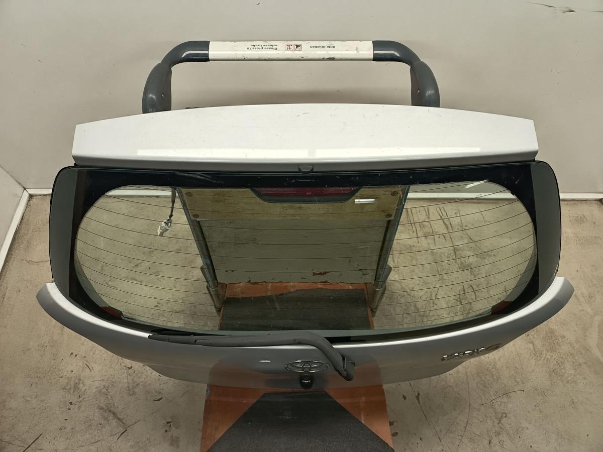 Toyota Yaris XP10 orig Heckklappe mit Scheibe 3trg Kofferraum 199 Siber Bj 2000