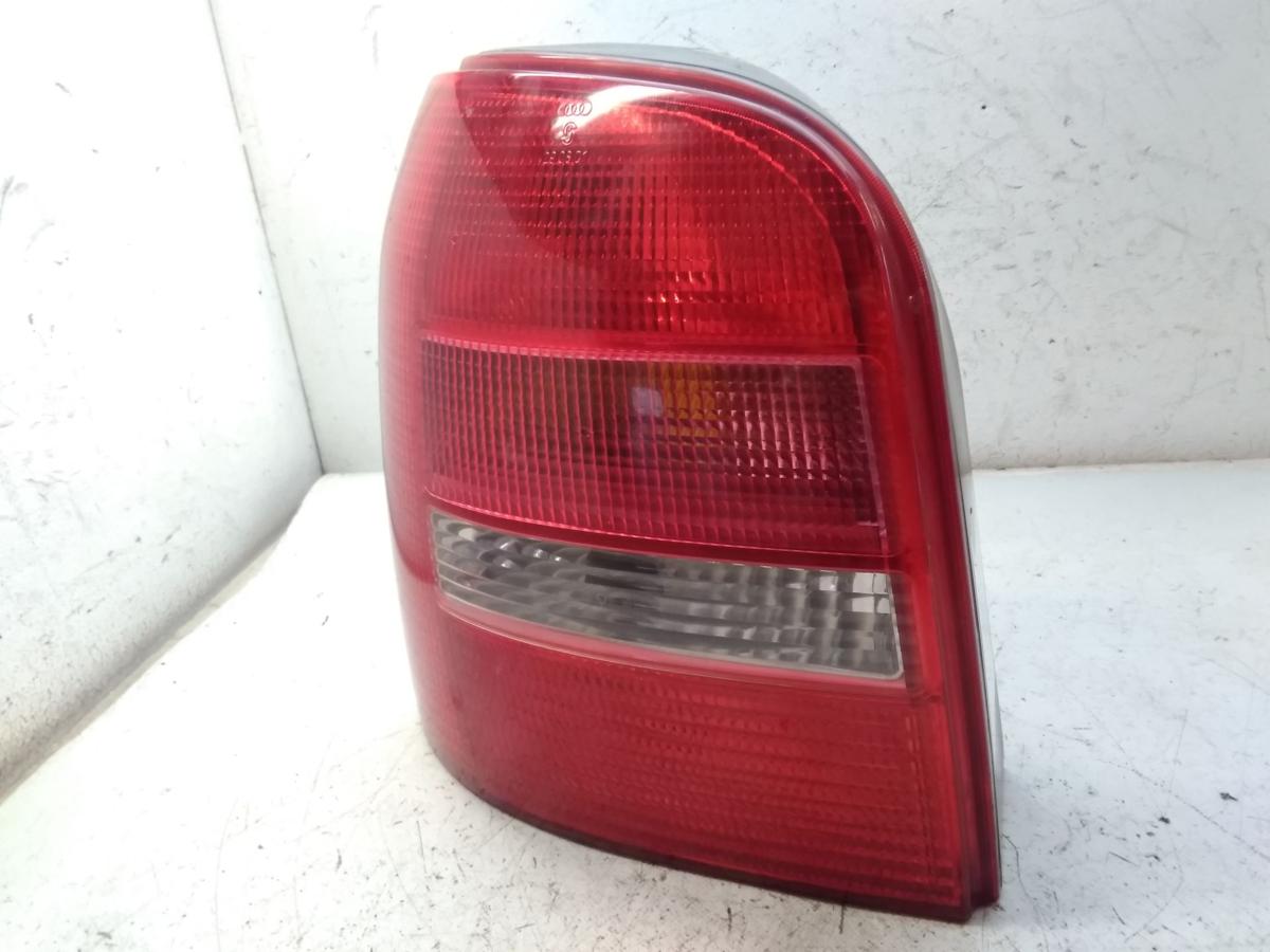 Audi A4 B5 Avant Facelift original R&uuml;ckleuchte Heckleuchte links Bj.2001 8D9945095D