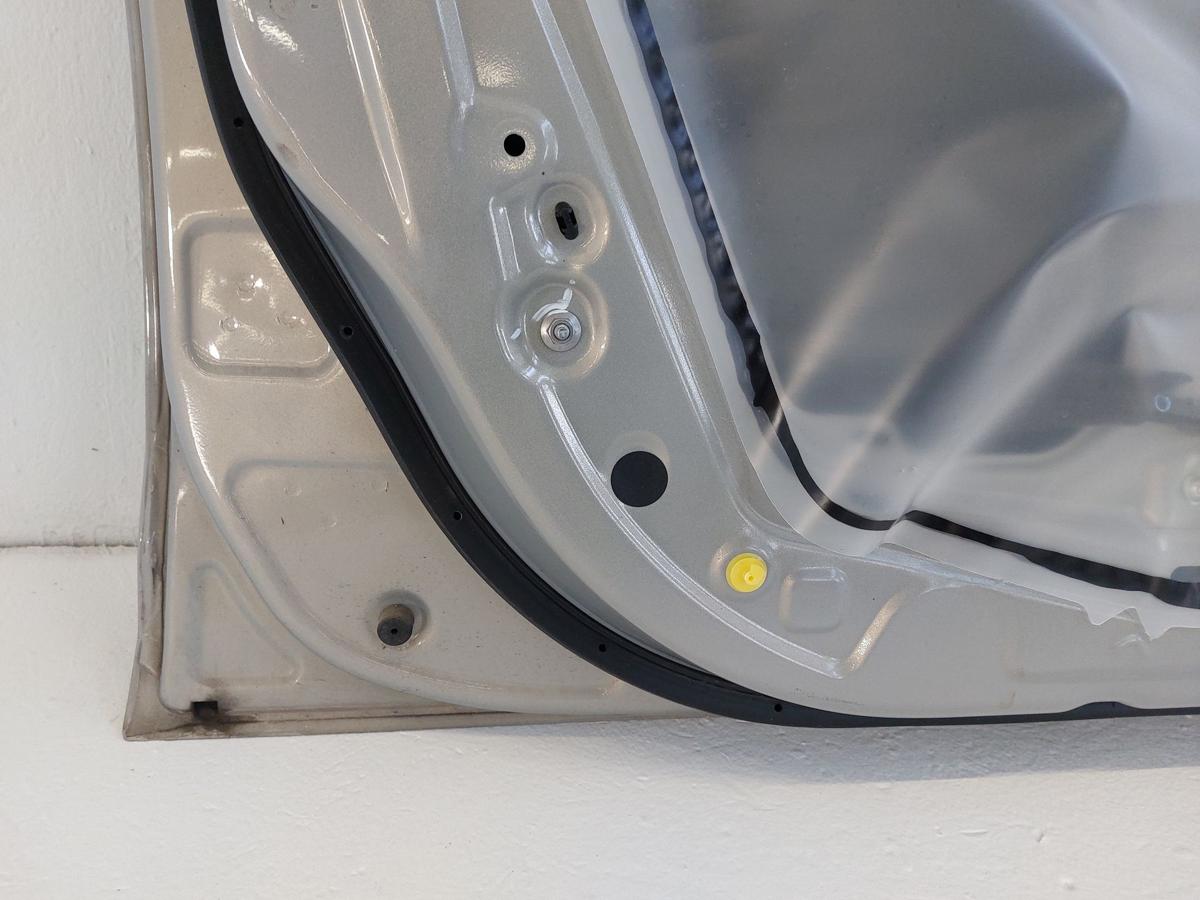 Nissan Micra K14 T&uuml;r vorn links Fahrert&uuml;r im Rohbau KNV Warm Silver Met