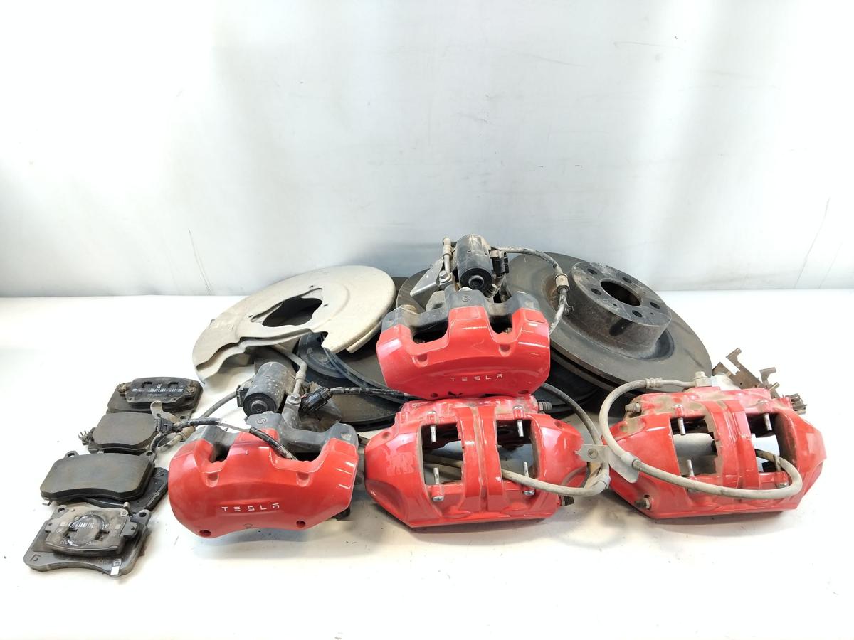 Tesla Model Y Performance original Bremsenset Bremsenkit Brembo Bj.2022