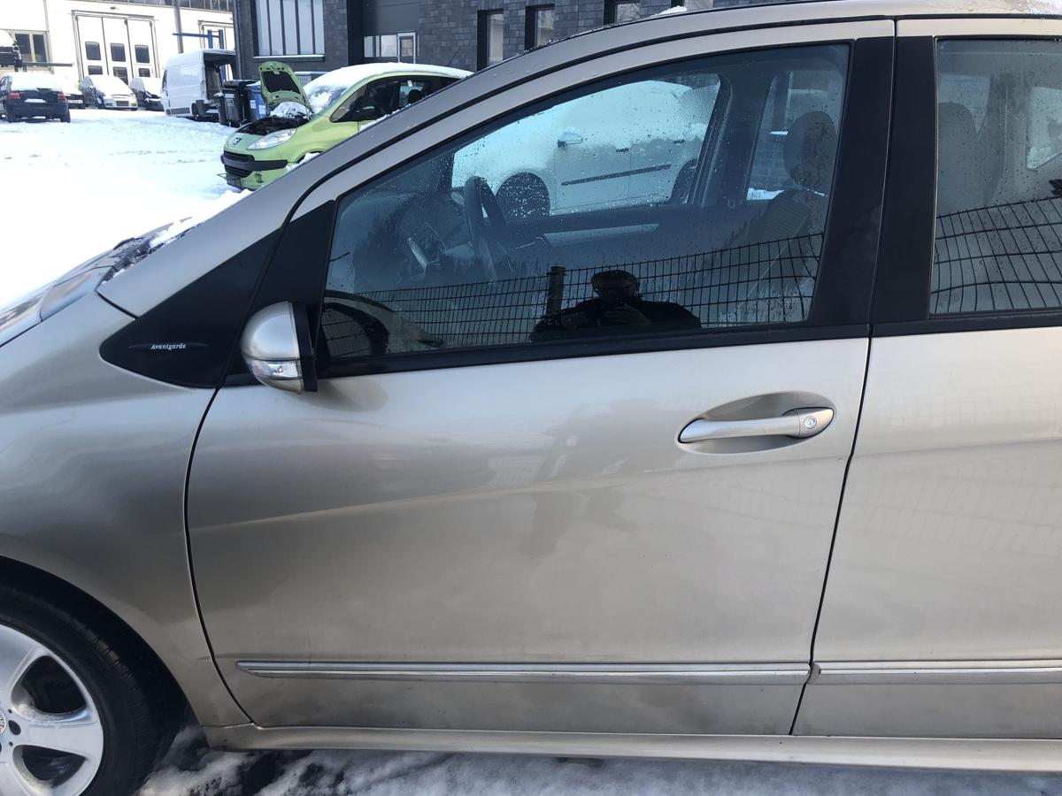 Mercedes W169 A Klasse T&uuml;r vorne links Fahrert&uuml;r Autot&uuml;r Rohbau D&uuml;nenbeige 5trg