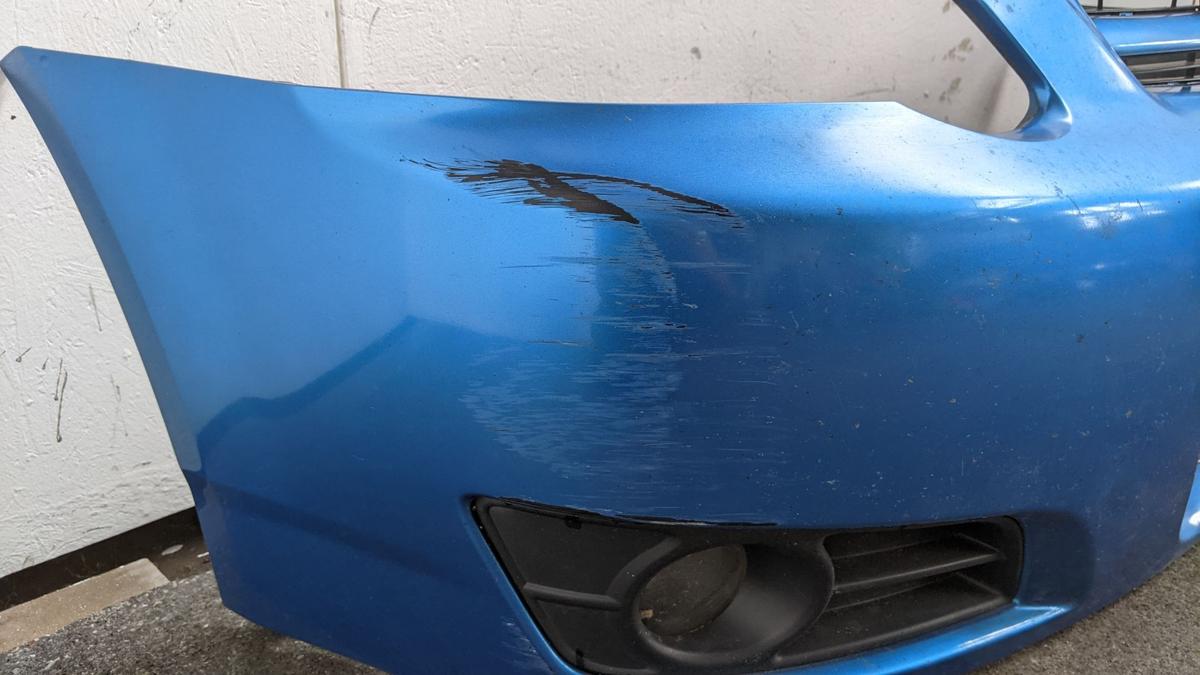 Toyota Corolla ZZE12 Stoßfänger Stoßstange Bumper vorn NSW 8P1 Blue met England