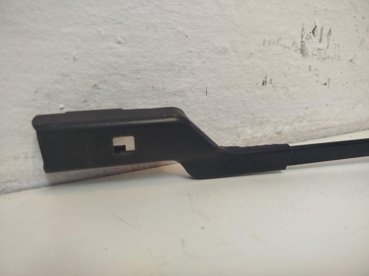 Ford Focus DYB CEW Turnier Wischerarm vorn rechts Scheibenwischerarm Beifahrer