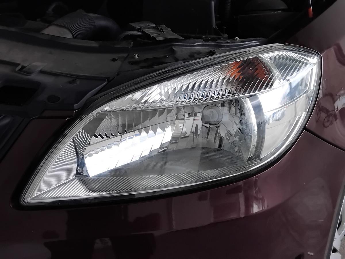 Skoda Fabia 2 5J Facelift original Scheinwerfer links Hella mit LWR BJ2013