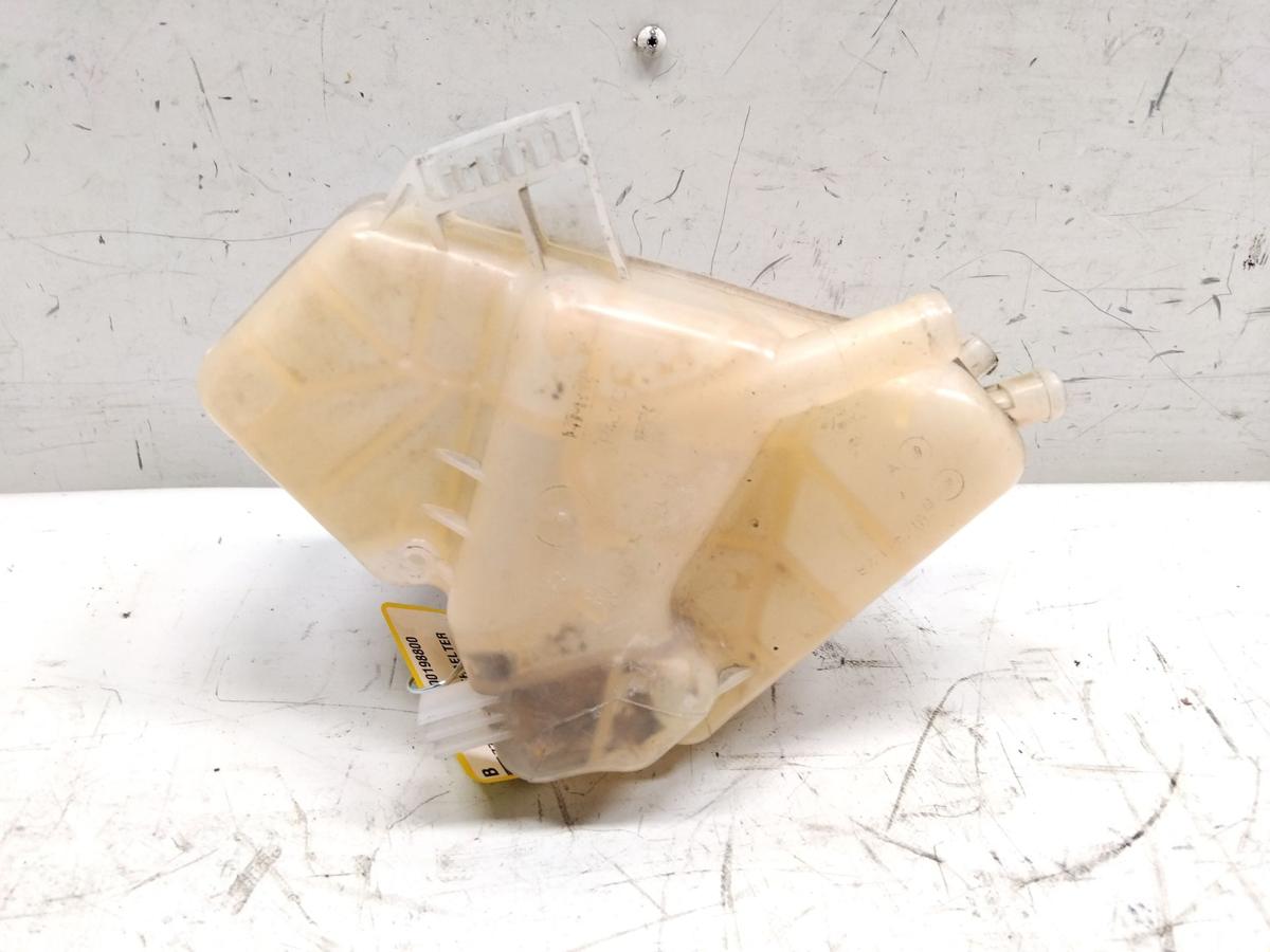 Ford Fiesta JA8 original Ausgleichsbeh&auml;lter K&uuml;hlmittel 8V218K218A FOMOCO BJ2009