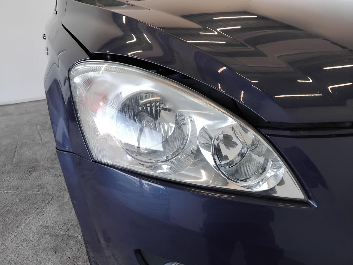 Kia Ceed Kombi ED original Scheinwerfer vorn rechts Halogen mit LWR BJ2008