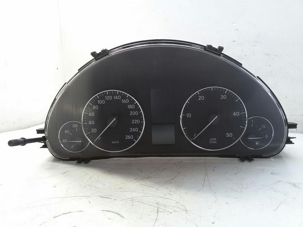 Mercedes C-Klasse W203 BJ2004 Tacho Kombiinstrument 2035404947 VDO