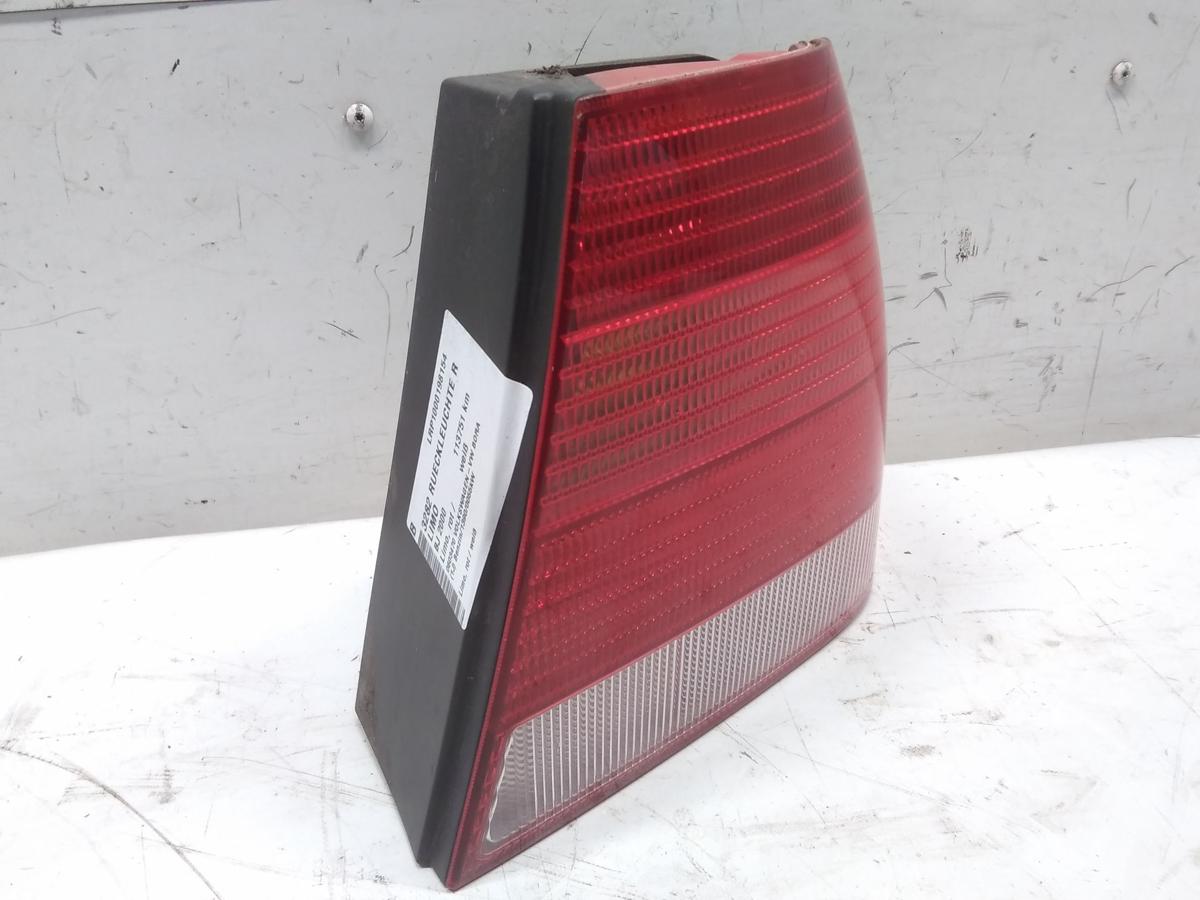 VW Bora Limo 1J original R&uuml;ckleuchte Heckleuchte Schlussleuchte rechts BJ2000