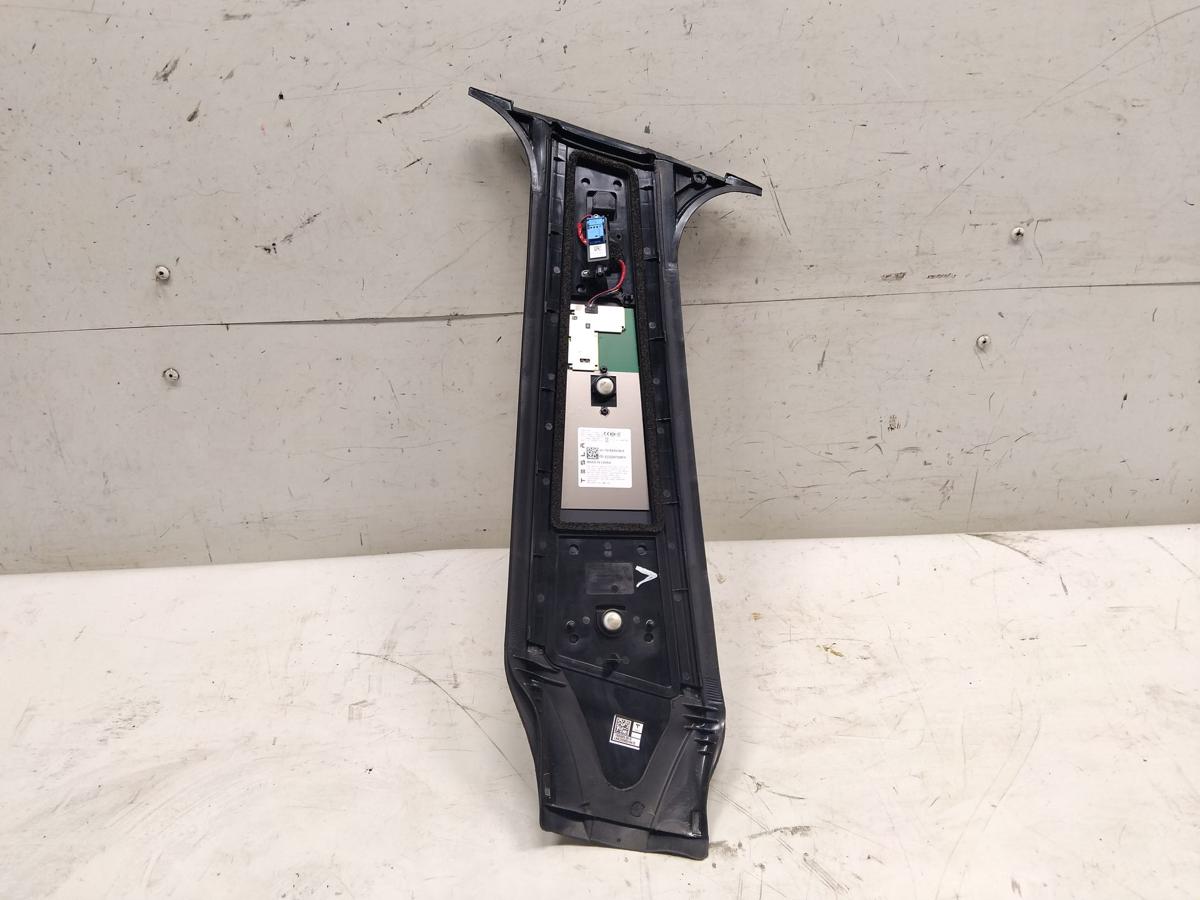 Tesla Model Y original Blende B-S&auml;ule links mit Kamera BJ2023