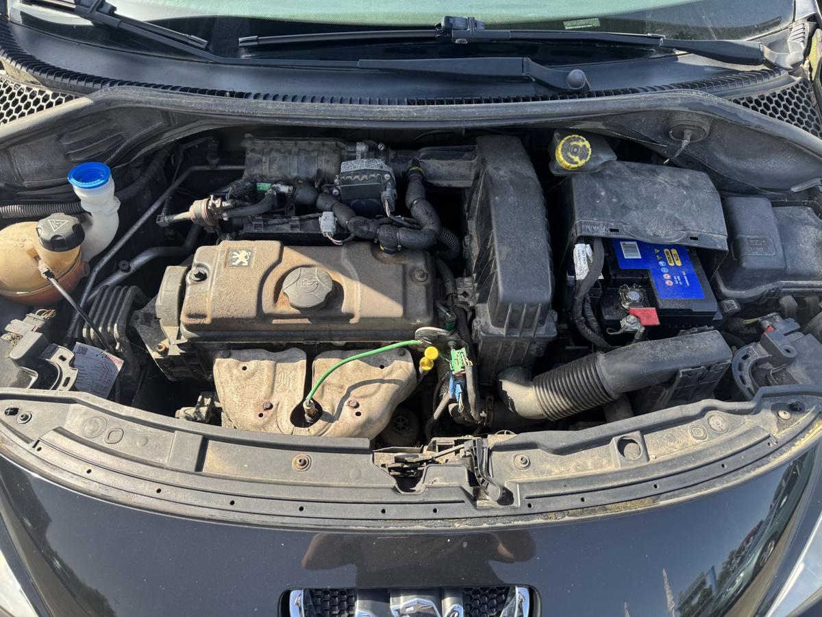 Peugeot 207 original Motor KFV 1,4 54kw funktionsgepr&uuml;ft Bj.2008