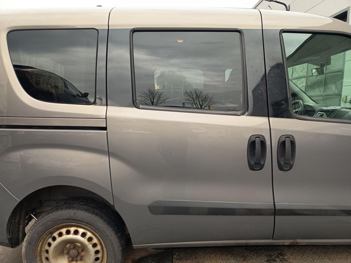 Opel Combo D original Schiebet&uuml;r hinten rechts GJM Grau Baujahr 2012